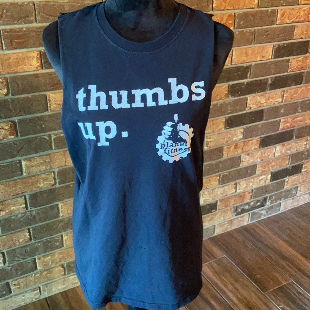 Size medium black planet fitness muscle T-shirt